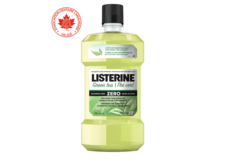 Flacon de 1 L du rince-bouche antiseptique LISTERINE® Thé vert Zero avec le logo Validé par l’Association Dentaire Canadienne.