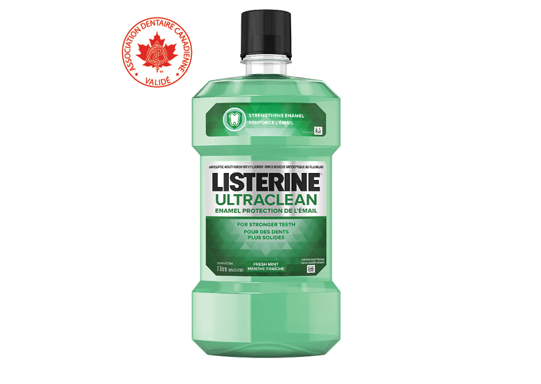 Flacon de 1 L du rince-bouche antiseptique LISTERINE Ultraclean® Protection de l’émail avec le logo Validé par l’Association Dentaire Canadienne.