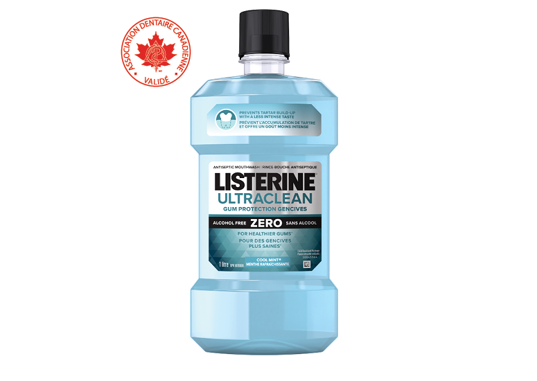 Flacon de 1 L du rince-bouche antiseptique LISTERINE Ultraclean® Protection des gencives Zero avec le logo Validé par l’Association Dentaire Canadienne.